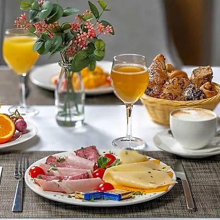 호텔 Willis Business & Wellness 4*